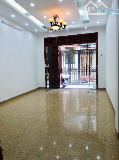 Bán nhà riêng Nguyễn Xiển, 60m2 x 4 tầng, giá 10,8 tỷ, NHÀ ĐẸP, NGÕ THÔNG THOÁNG, 20M ra - 1