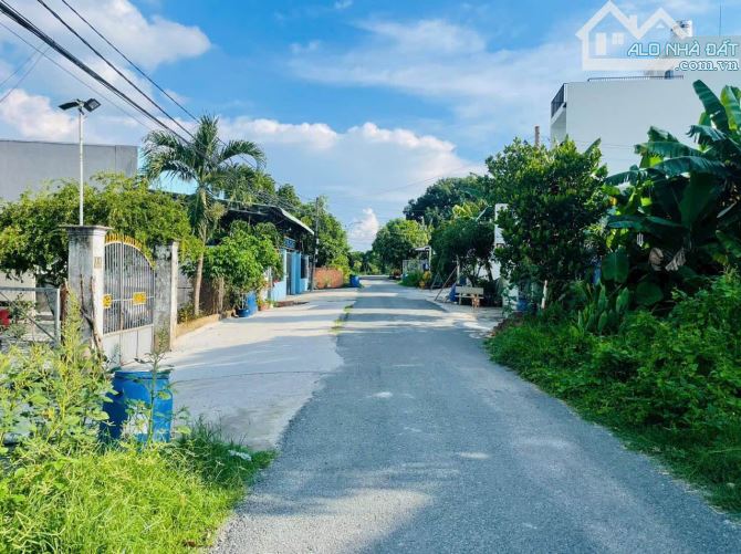 Bán đất gần Chợ Mỹ Hạnh Nam , ĐỨC HÒA , 1 tỷ 400 Triệu , Sổ Hồng 220m2 - 1