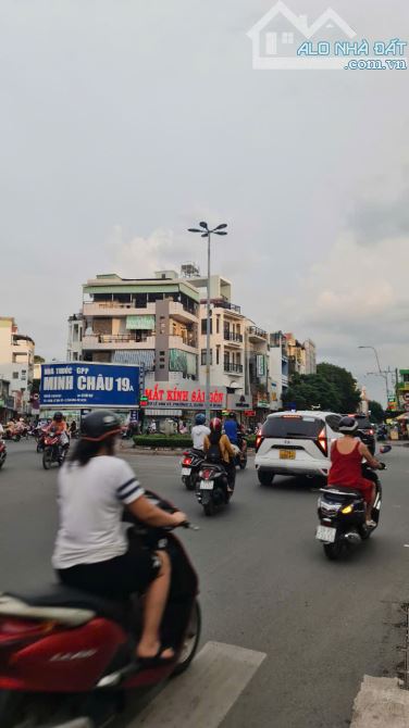 Bán nhà hẻm xe hơi ngay ADORA Hoàng Văn Thụ, Tân Bình. Cách vòng xoay Lăng Cha Cả 200m - 2