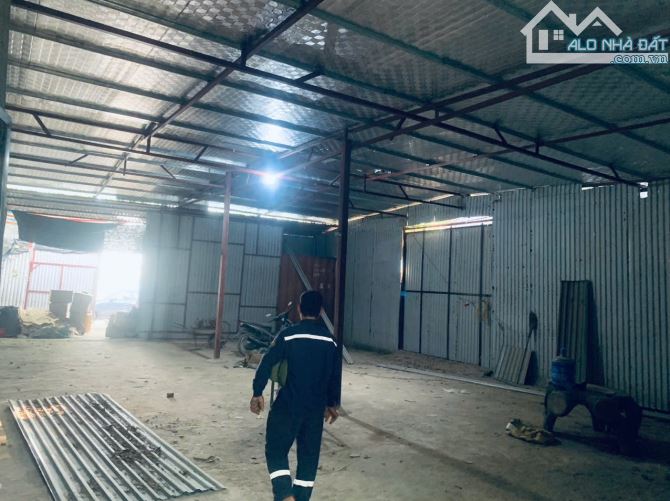 Cho thuê 300 m² đường Hoàng Sa, Vĩnh Ngọc, Đông Anh, HN - 1
