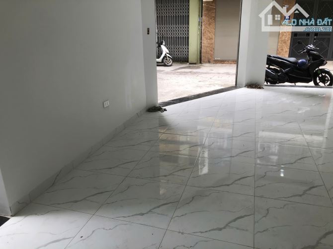 Chính chủ bán Nhà Văn Quán, Hà Đông, 40m2, 5 tầng, lô góc, Kinh Doanh, Ô Tô giá hơn 9 tỷ. - 1