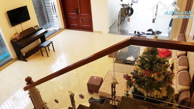 Bán nhà khu Biệt Thự Mê Linh -  Anh Dũng. DT180m2 x 3T - 1