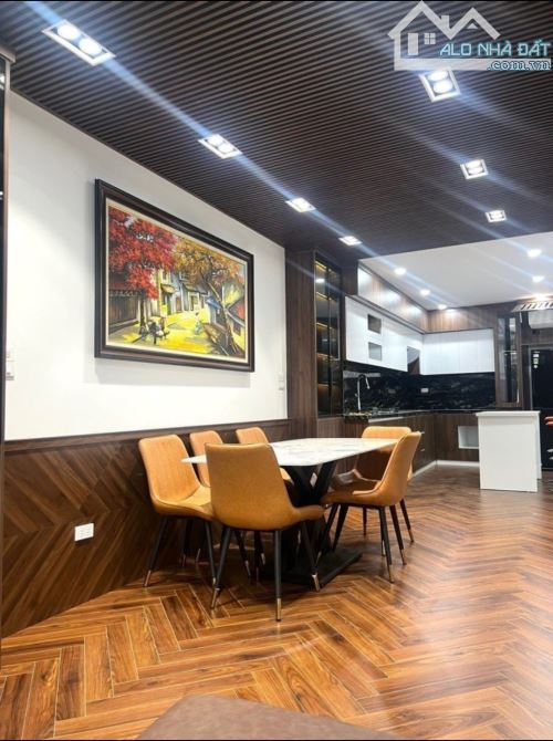 Bán nhà mặt đường Di Trạch, Hoài Đức 6 Tầng, gara ô tô, thang máy, kinh doanh tốt - 2