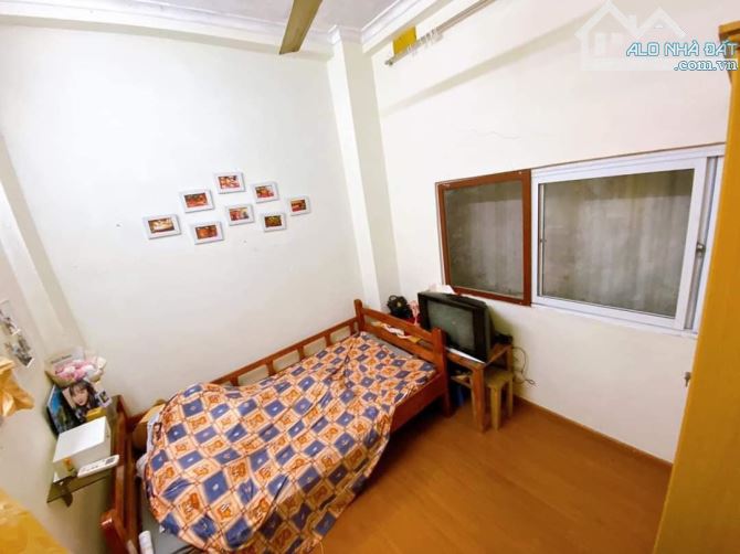 Bán nhà Nguyễn Lương Bằng Đống Đa. DT45m, 3 tầng 3 ngủ Giá 7.5 tỷ Ngõ 3 gác, 10m ra Ô tô - 2