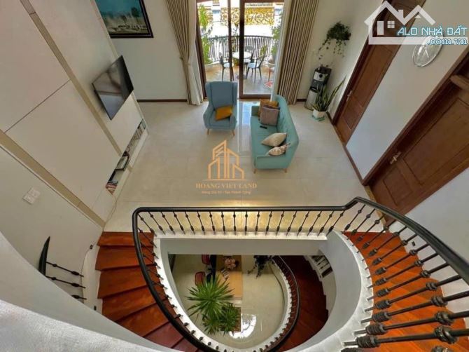 BÁN BIỆT THỰ VILLA 3 LẦU HẺM 181 NGUYỄN KHUYẾN (CÓ HỒ BƠI). DT:10x30M. GIÁ: 12,3 TỶ - 2