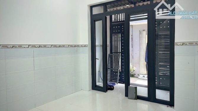 Nhà 3 Tầng, ngay chợ Lê Văn Quới, 41m2, 4 phòng ngủ, Shr, Giá 4,29 tỷ. - 2