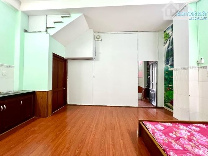 Pass hộ khách Phòng Trệt (25m2) free thêm 5m2 ở ngoài (có thể làm kho nhỏ) giá 4tr3 - 2