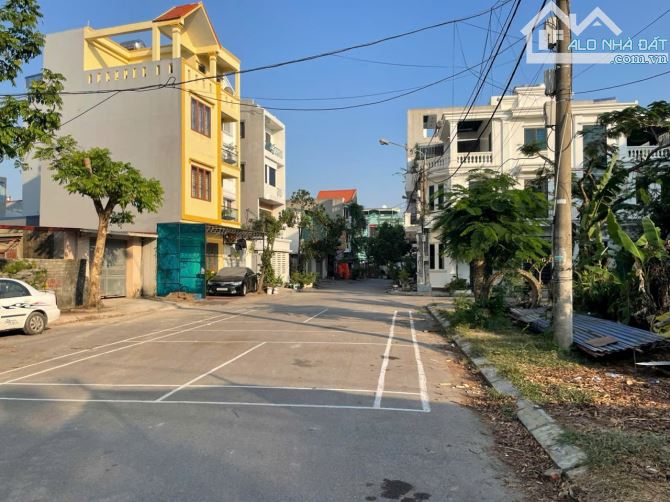 Bán đất 59,2m2 tại khu phân lô Hồ Đá, Sở Dầu, Hồng Bàng giá 2,61 tỷ . Lh - 3