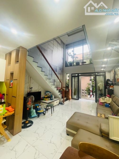 Bán nhà Lê Trọng Tấn, Tân Phú, 65m2 giá nhỉnh 5 tỏi - 3