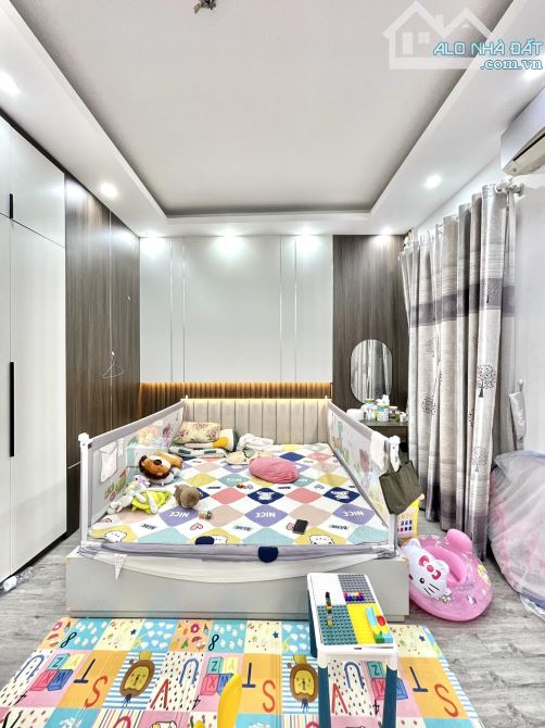 Bán nhà đẹp ở ngay Vương Thừa Vũ Thanh Xuân. DT50m, 4 tầng 4 ngủ Mt10m Giá 6.5 tỷ Ngõ ô tô - 4