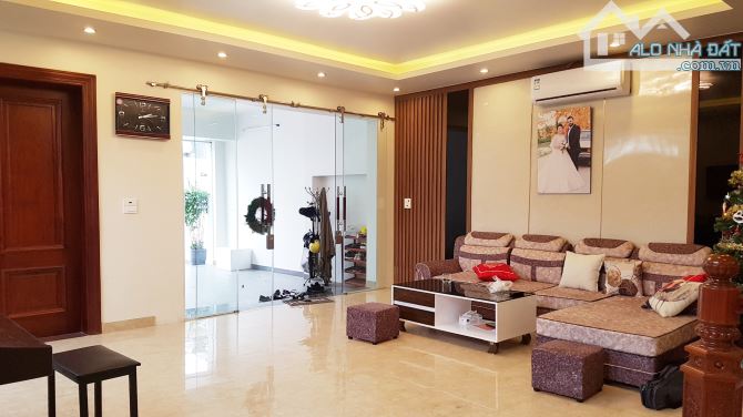 Bán nhà khu Biệt Thự Mê Linh -  Anh Dũng. DT180m2 x 3T - 4