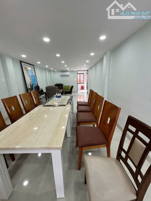 6 TẦNG- HOÀ BÌNH -TÂN PHÚ- GIÁP Q11- DT:4*20M- 11 TỶ - 5