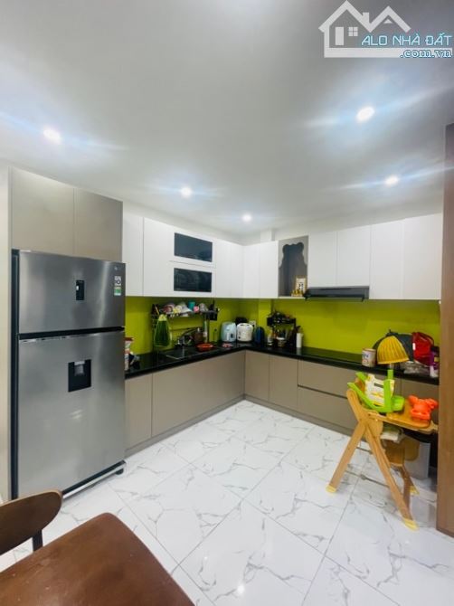 Bán nhà Lê Trọng Tấn, Tân Phú, 65m2 giá nhỉnh 5 tỏi - 5