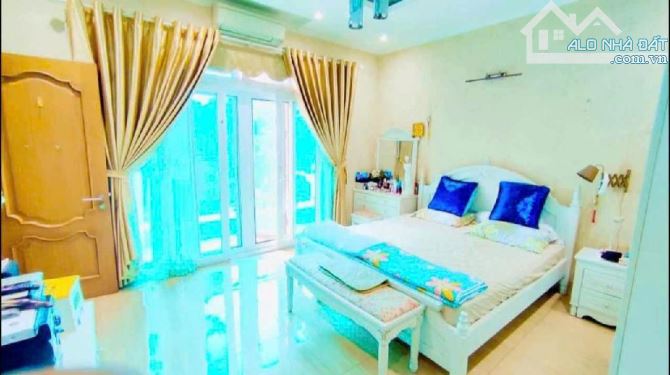 Biệt Thư VILA 1 Huyndai Tô Hiệu - Hà Đông - 3 Thoáng - 171m2 - 3 Tầng - Mặt tiền 10m. - 6