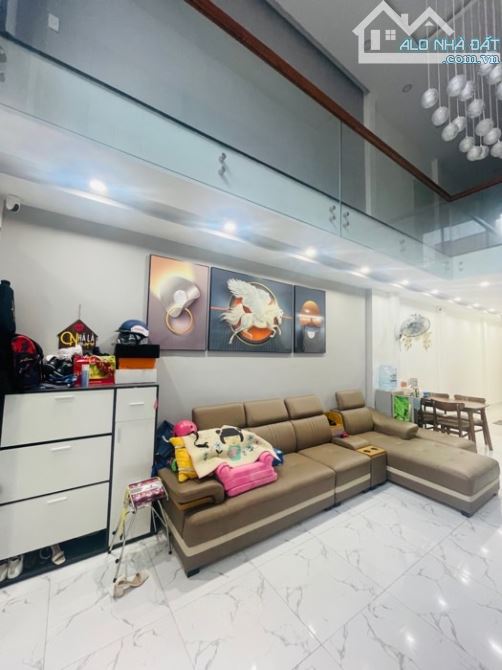 Bán nhà Lê Trọng Tấn, Tân Phú, 65m2 giá nhỉnh 5 tỏi - 7