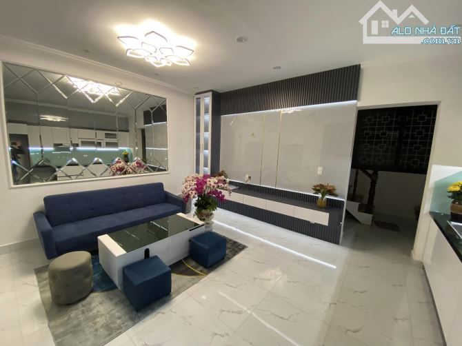 Bán nhà Chiến thắng văn quán Hà Đông ô tô lùi cửa DT46m2 giá hơn 9tỷ