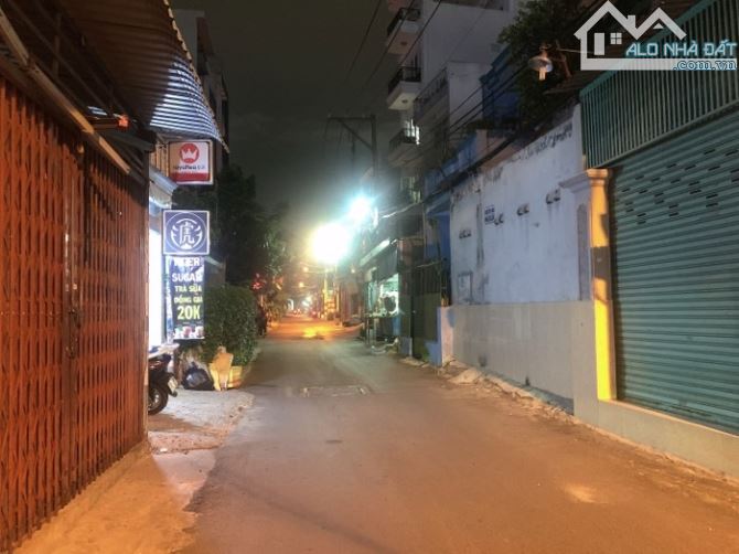 NHÀ PHAN HUY ÍCH GÒ VẤP 80M NGANG KHỦNG 5M BTCT 5 TẦNG XE HƠI ĐẬU NHÀ CHỈ NHỈNH 9 TỶ