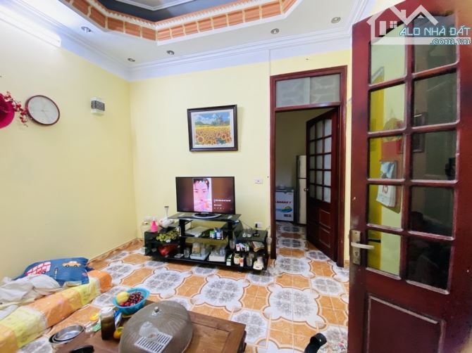 Bán Nhà Đẹp Kim Giang, Thanh Liệt, 3T, 3 bước ô tô đỗ,46m², Chỉ 6.9 Tỷ - Sổ Đỏ Chính chủ