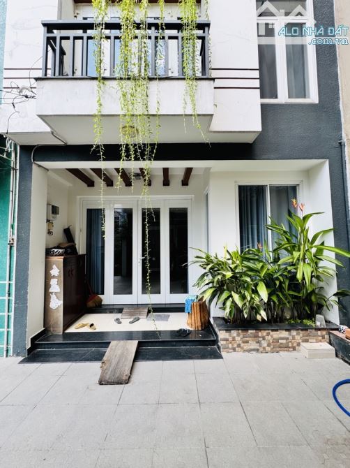 NHÀ ĐẸP 3 TẦNG GẦN AEON TÂN PHÚ, HẺM Ô TÔ 6M, NGANG ĐẸP 6M, 75M2, NHỈNH 7 TỶ TL