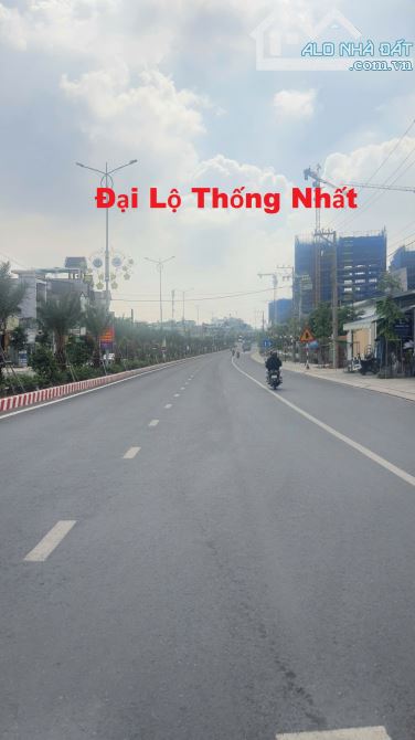 Bán nhà mặt tiền đường Thống Nhất - Tp.Dĩ An. DT 125m2