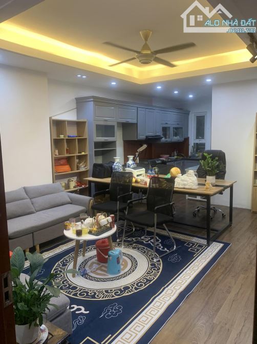 Bán chung cư B6A Nam Trung Yên, Cầu Giấy, 78m2, 3 phòng ngủ, 2 WC, sổ đỏ