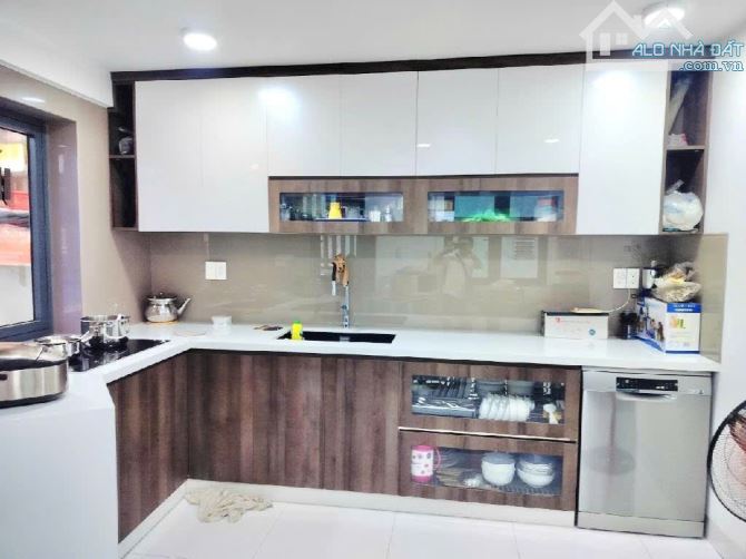 NHÀ LÔ GÓC 3 MẶT HXT,TRỊNH ĐÌNH TRỌNG Q.11,44M²,5 TẦNG ,HOÀN CÔNG ĐỦ,KINH DOANH ĐỈNH,5PN - 1