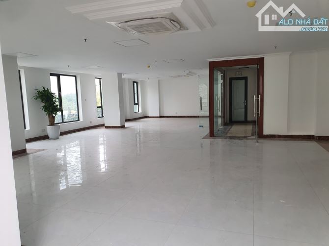 Bán tòa 12 tầng mặt phố Triệu Việt Vương, 162m2, mt 7m, dòng tiền 500tr/tháng, 180 tỷ - 2