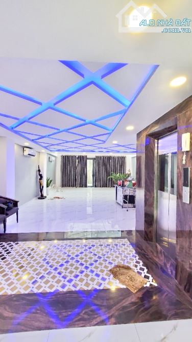 Nhà mới Nguyễn Thiện Thuật - 100m2, 6 tầng BTCT, có thang máy, xe hơi ngủ nhà - 2