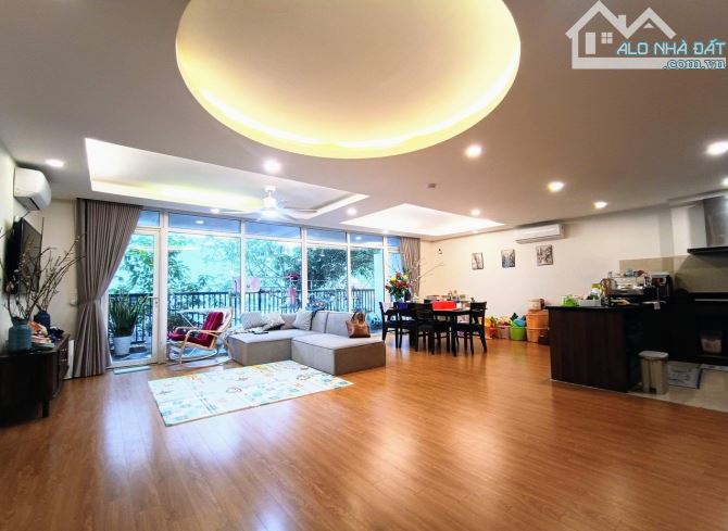 BÁN TÒA NHÀ APARMENT CAO CẤP CẠNH HỒ TÂY, VIEW ĐẸP. DT: 190M2, 8 TẦNG, MT:14M. GIÁ: 75 TỶ - 2