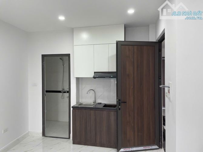 Bán tòa Apartment Phố Kim Mã. 125m2 × 9 Tầng Thang Máy. 35 Căn hộ Cao Cấp - Dòng tiền 2.2 - 2