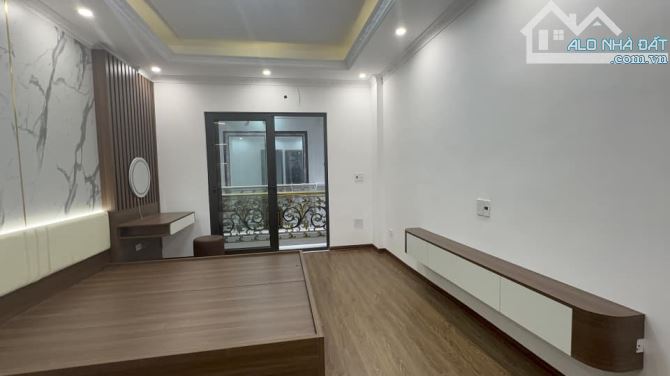 BÁN NHÀ KIM NGƯU HAI BÀ TRƯNG 30M2 5 TẦNG Ô TÔ CÁCH 10M TRƯỚC NHÀ SH QUAY ĐẦU ĐẸP LUNG LIN - 2