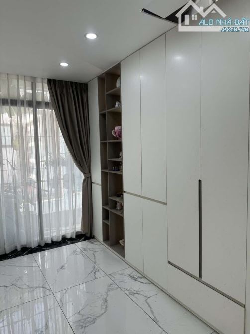 🏠 SIÊU PHẨM ĐỨC GIANG - PHÂN LÔ VIP - THANG MÁY XỊN - GARA RỘNG RÃI - CÓ 1 0 2 - 3