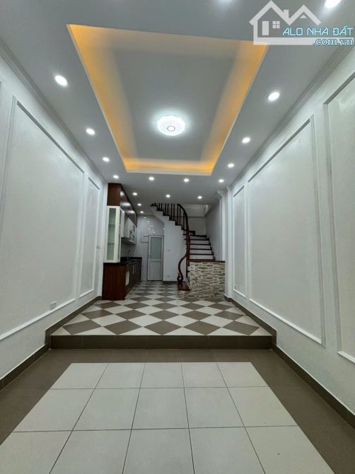 🔥🔥🔥Bán Gấp Nhà Định Công Thượng-30m2,6T- Cách ô tô 15m! Giá 5.1 Tỷ - 3