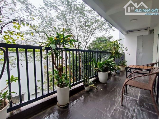 BÁN TÒA NHÀ APARMENT CAO CẤP CẠNH HỒ TÂY, VIEW ĐẸP. DT: 190M2, 8 TẦNG, MT:14M. GIÁ: 75 TỶ - 3