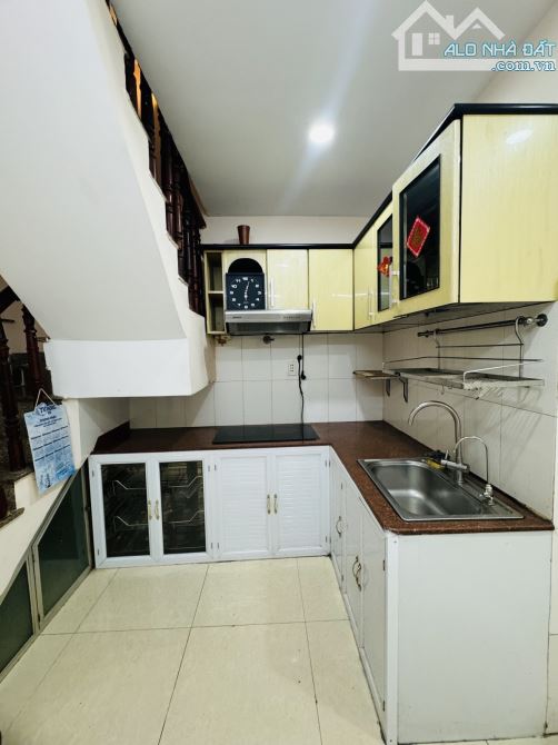 QUẬN 1 Trần Đình Xu THÔNG NGUYỄN TRÃI NGUYỄN CƯ TRINH - 4 TẦNG ĐÚC BTCT - VỪA Ở KINH DOANH - 4