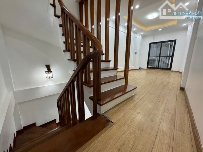 🔥🔥🔥Bán Gấp Nhà Định Công Thượng-30m2,6T- Cách ô tô 15m! Giá 5.1 Tỷ - 4