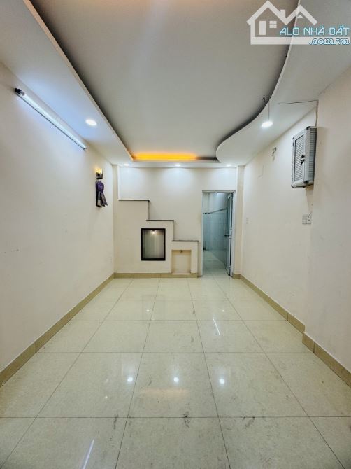 QUẬN 1 Trần Đình Xu THÔNG NGUYỄN TRÃI NGUYỄN CƯ TRINH - 4 TẦNG ĐÚC BTCT - VỪA Ở KINH DOANH - 6