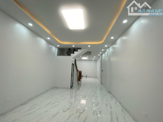 Bán nhà đẹp Tân Ấp, 57m2, 4 tầng, ngõ ba gác, sổ đỏ, 8.4 tỷ - 8