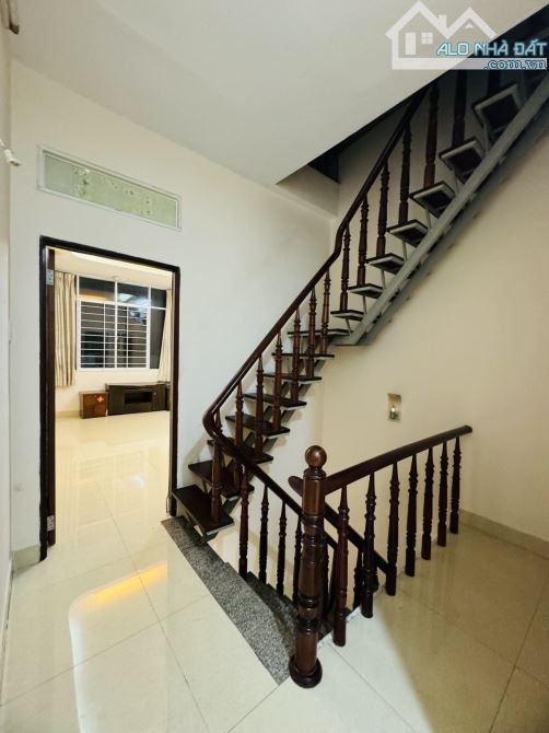 QUẬN 1 Trần Đình Xu THÔNG NGUYỄN TRÃI NGUYỄN CƯ TRINH - 4 TẦNG ĐÚC BTCT - VỪA Ở KINH DOANH - 9