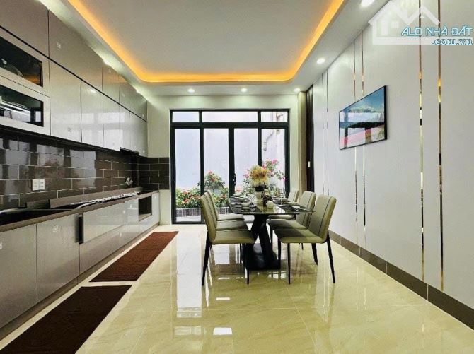 1 căn duy nhất 60 m2 nhỉnh 6 tỷ etwo cộng hoà