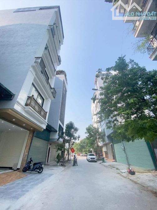 GIẢM SỐC 1TỶ (NỘI THẤT QUÁ SỊN) - Phân Lô Vỉa hè ô tô tránh kinh doanh, 7 tầng Thang Máy