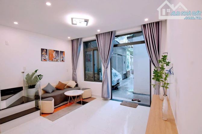 Nhà đẹp 2 tầng Hoàng Diệu - Trung tâm quận Hải Châu