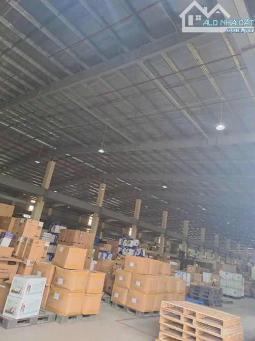 Bán đất trong khu công nghiệp Quang Minh - huyện Mê Linh: 1 ha - giá 8,1 triệu/m2.