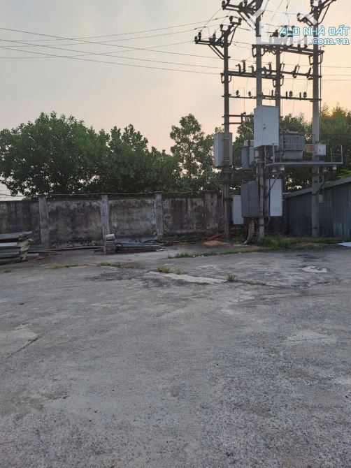 Bán đất trong khu công nghiệp Quang Minh - huyện Mê Linh: 5500 m2- giá 65 tỷ