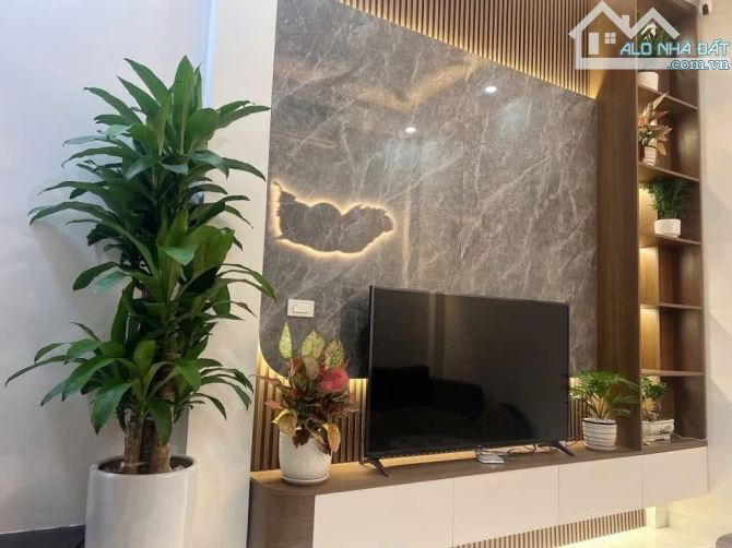 Bán nhà mặt phố Khu Xa La 100m2, 5 tầng kd sầm uất, vỉa hè 10m chỉ 20.5 tỷ