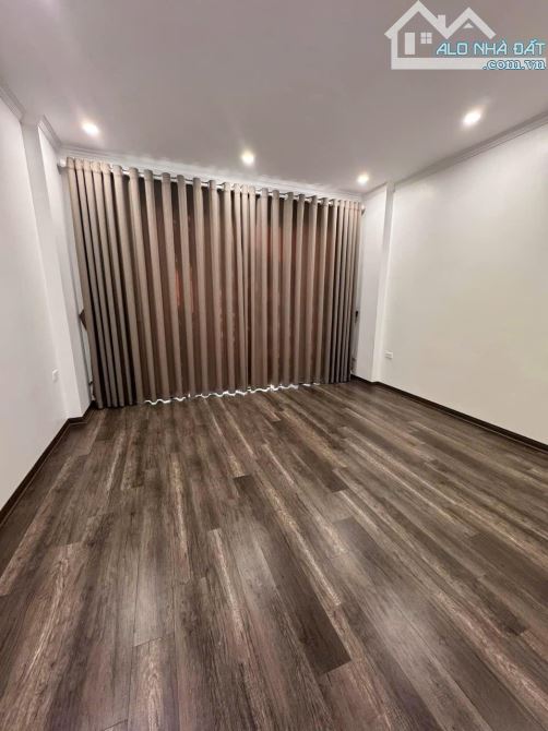 PHÂN LÔ VIP MAI DỊCH CẦU GIẤY 6 TẦNG THANG MÁY  80m 20 TỶ 2 THOÁNG TRƯỚC SAU VỈA HÈ Ô TÔ - 1