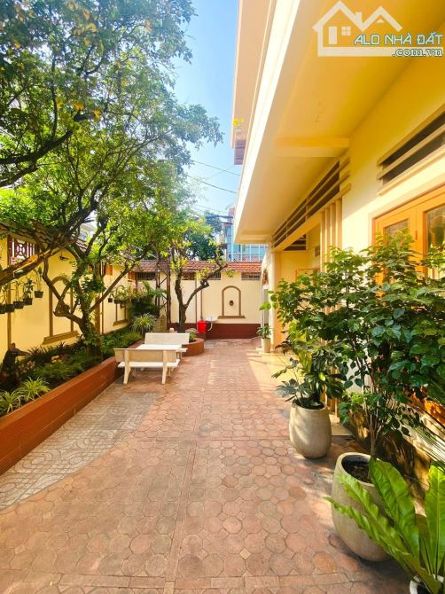 Mặt tiền đường Lam Sơn, 200m2, mặt tiền nhà 18m, Bình Thạnh - 1