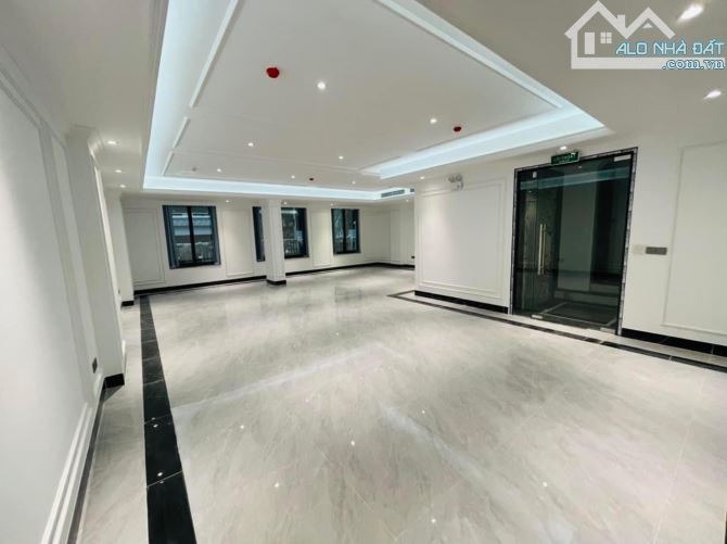Bán tòa nhà Hồ Tùng Mậu 300m2 x 7 tầng thang máy, MT10m giá 80 tỷ - 1