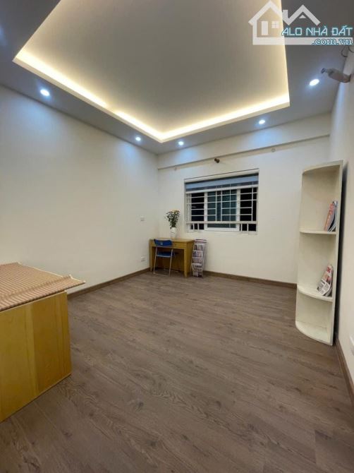 (LÔ GÓC) Bán chung cư Cenco1 Hoàng Đạo Thúy 160m 5PN 3VS tầng trung view thoáng 8 ty Cầu G - 1