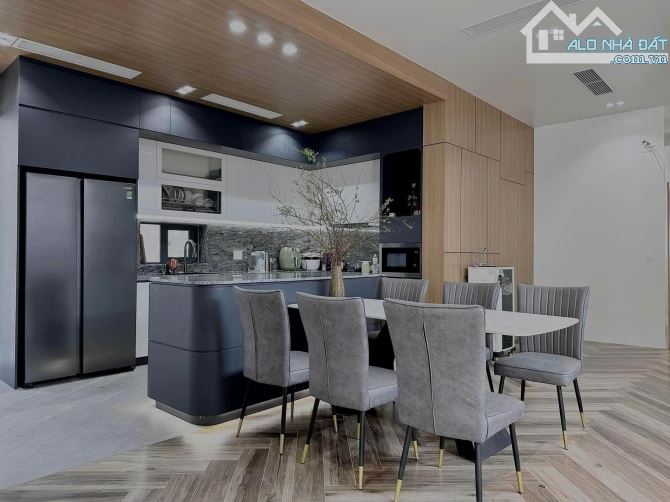 Cần bán nhà khu Cư Xá Bắc Hải Q10, HĐT: 60tr/th, DT: 64m2, 6 tầng - 9PN, DT: 4x16m - 2